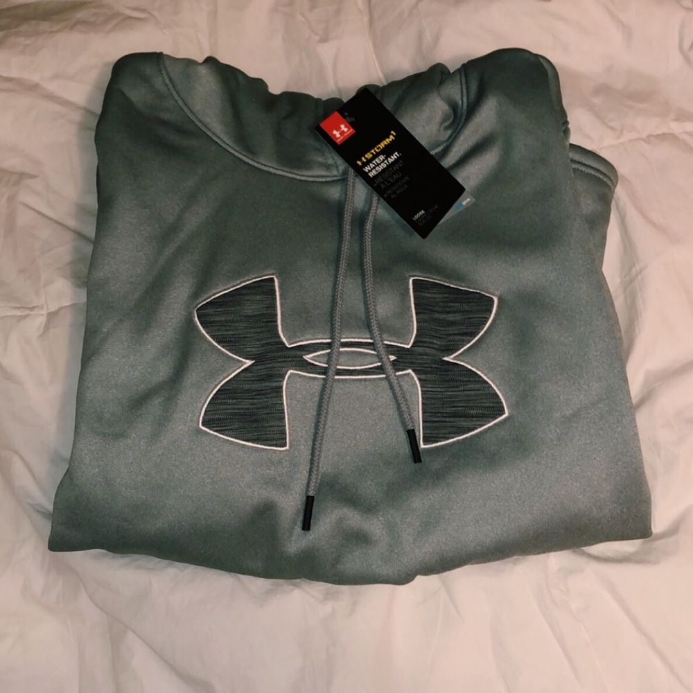 TRADED‼️New Under Armor Hoodie!